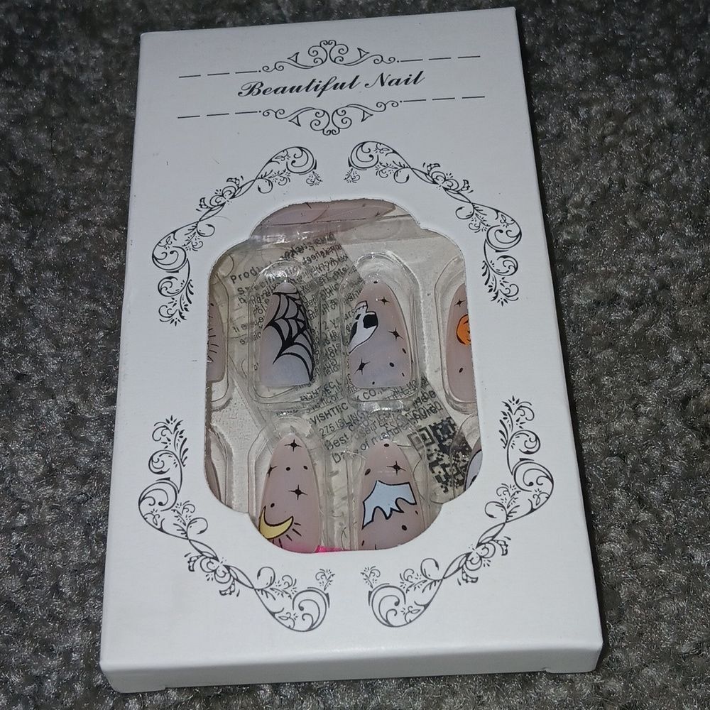 Press on Nails  Halloween   ghosts pumkins, spider webs  NEW